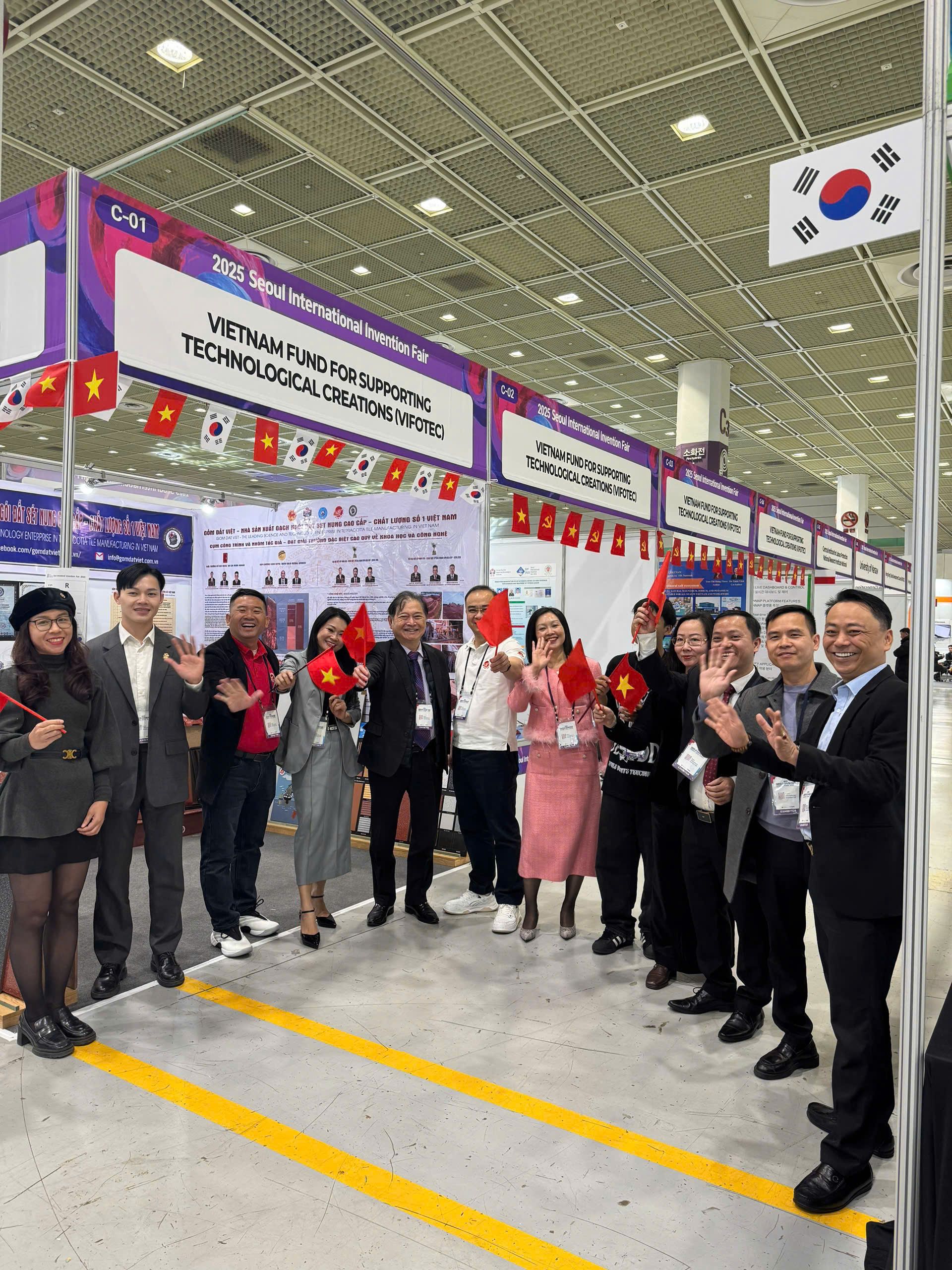 Việt Nam Đại Thắng Tại Triển Lãm Sáng Chế Quốc Tế SIIF 2025: Khẳng Định Vị Thế Công Nghệ